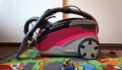 ASPIRATOR PENTRU ALERGICI – AVANTAJELE LUI THOMAS AQUA+ ALLERGY&FAMILY